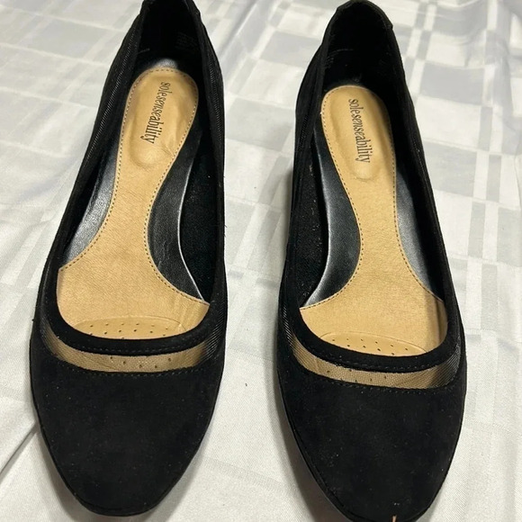 Kitten heel , mesh, black ,suede look shoes , extra comfort. - Picture 4 of 15